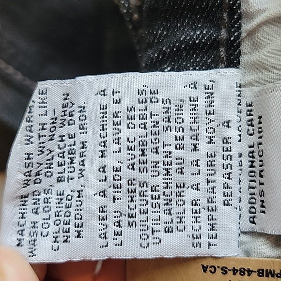 NWT - Old Navy Low Rise, Straight Leg Jeans - Picture 8 of 8